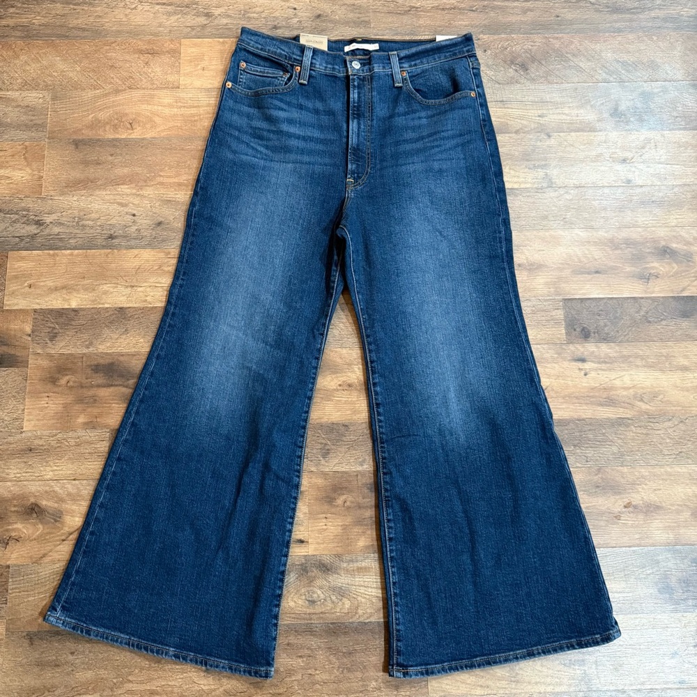 Levi's Ribcage Bell Jeans Women’s 33x30 Flared High Rise Dark Wash Denim 70s
